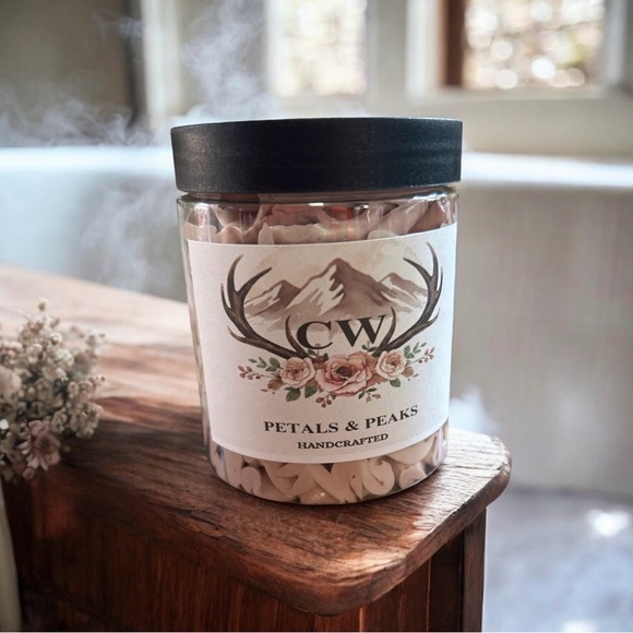 CW Petals & Peaks Other - AMBER-WOODS WHIPPED SOAP 🛁 HANDCRAFTED BY CRISTIN🤎